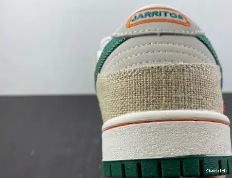 FD0860-001 Dunk SB Low Jarritos Nike 0630